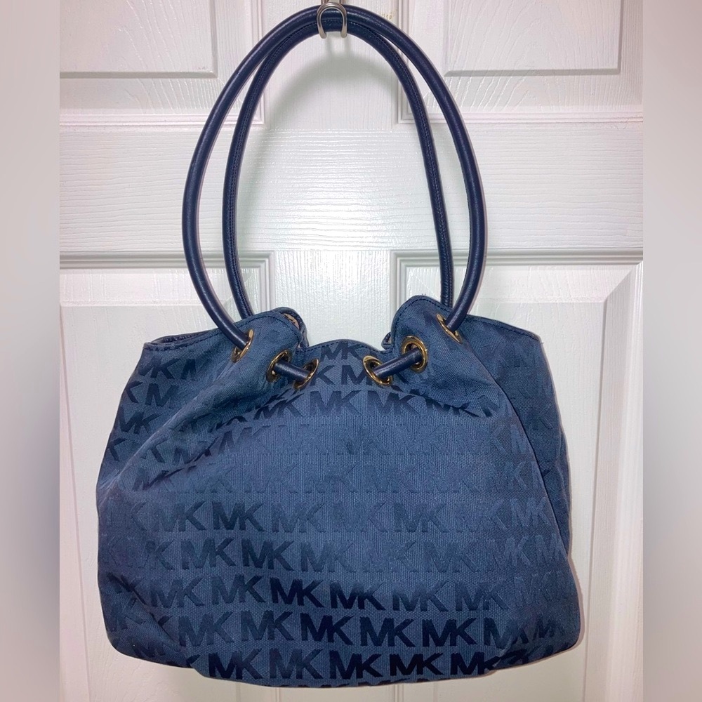 Michael Kors East West Ring Tote MK Logo Hobo Shoulder Bag in Dark Blue EUC - Picture 5 of 15
